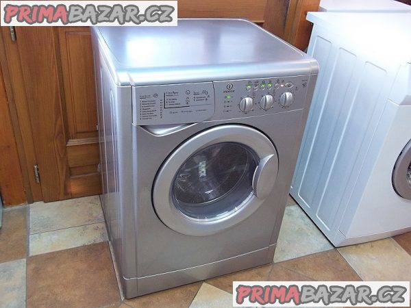 pracka-se-susickou-indesit-widl-126s