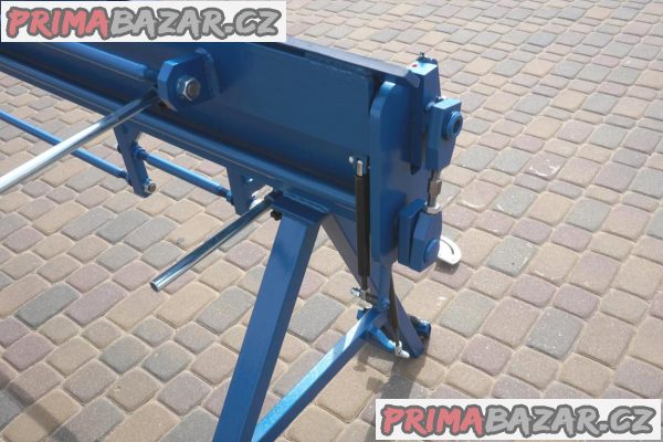 ohýbačka plechu ZGR 3000/0,8 ohýbačka plechu ZGR 3000/0,8