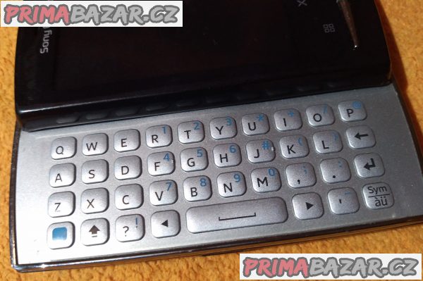 Dotykový a vysouvací Sony Ericsson Xperia X10 - k drobné opravě!!! Dotykový a vysouvací Sony Ericsson Xperia X10 - k drobné opravě!!!