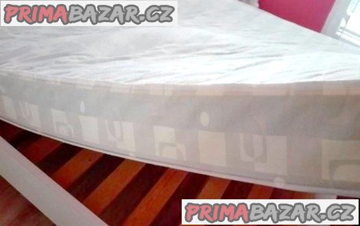 Prodám pěknou matraci na dvoulůžko. Prodám pěknou matraci na dvoulůžko.
