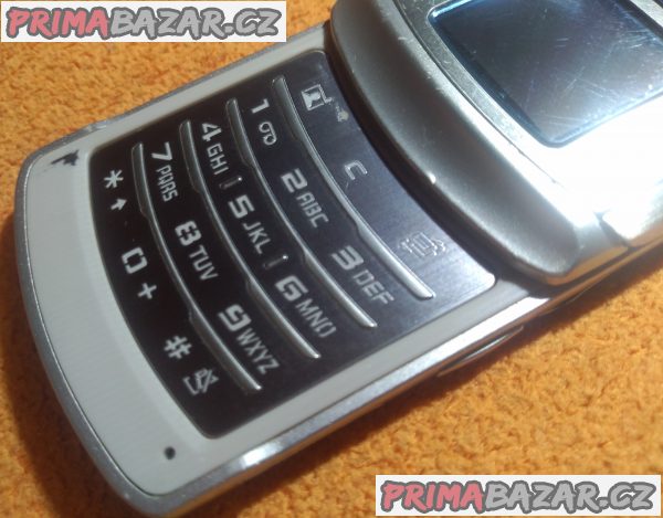 Výsuvný Samsung SGH-U900 - k opravě nebo na náhradní díly!!! Výsuvný Samsung SGH-U900 - k opravě nebo na náhradní díly!!!