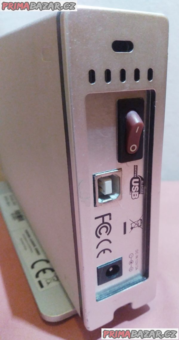 Rychlý externí HDD Toshiba 500 GB - jako nový + DÁREK!!! Rychlý externí HDD Toshiba 500 GB - jako nový + DÁREK!!!