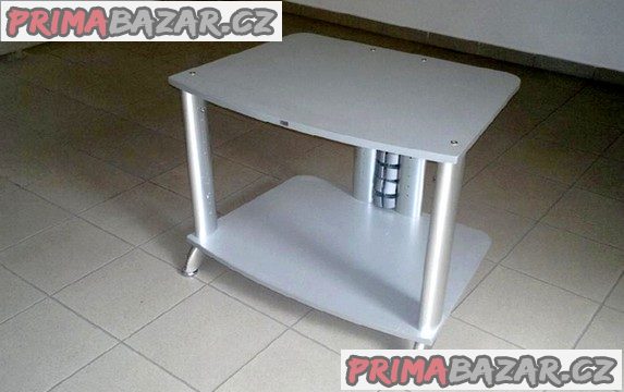 Elegantní, víceúčelový stolek v perfektním stavu Elegantní, víceúčelový stolek v perfektním stavu