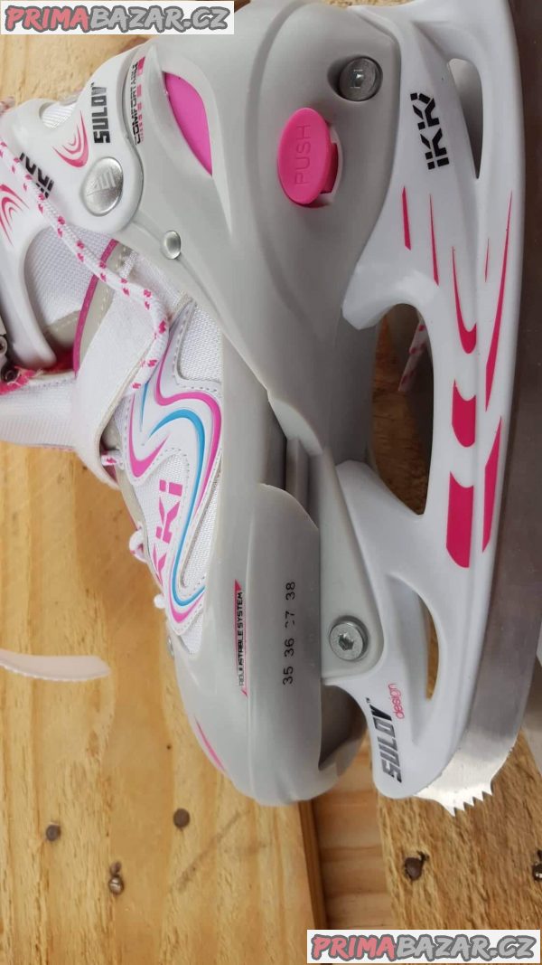 Sulov Ikki Girl zimni brusle. Velikost M 35-38, pohodlna nastavitelna brusle v novem designu. Vnejsi material resistant PE, cold resistant PVC. J Sulov Ikki Girl zimni brusle. Velikost M 35-38, pohodlna nastavitelna brusle v novem designu. Vnejsi material resistant PE, cold resistant PVC. J