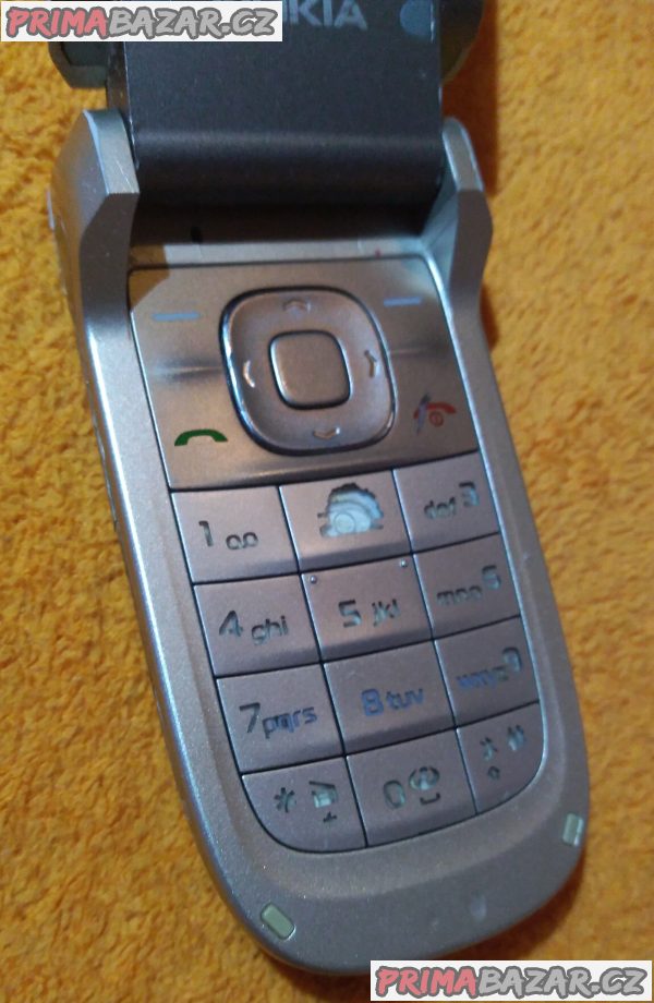 Výklopná Nokia 2760 - k opravě nebo na náhradní díly!!! Výklopná Nokia 2760 - k opravě nebo na náhradní díly!!!
