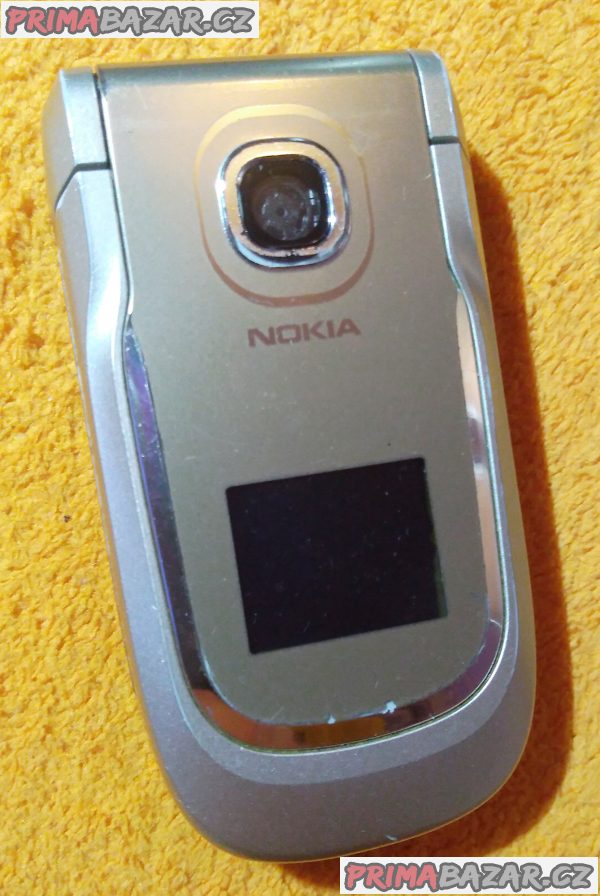 Výklopná Nokia 2760 - k opravě nebo na náhradní díly!!! Výklopná Nokia 2760 - k opravě nebo na náhradní díly!!!