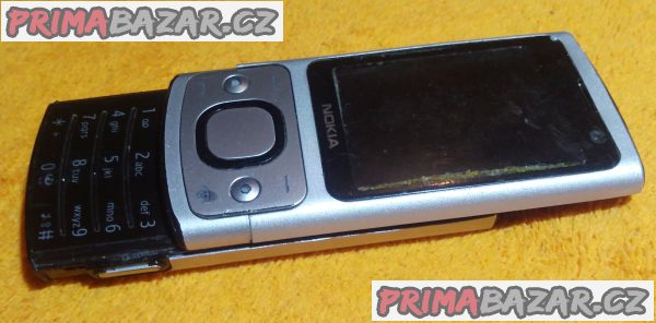 Výsuvná Nokia 6700s - na náhradní díly nebo k opravě!!!