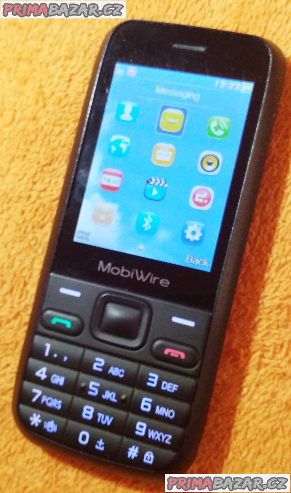 Mobil MobiWire Pictor - jako nový + DÁREK!!! Mobil MobiWire Pictor - jako nový + DÁREK!!!