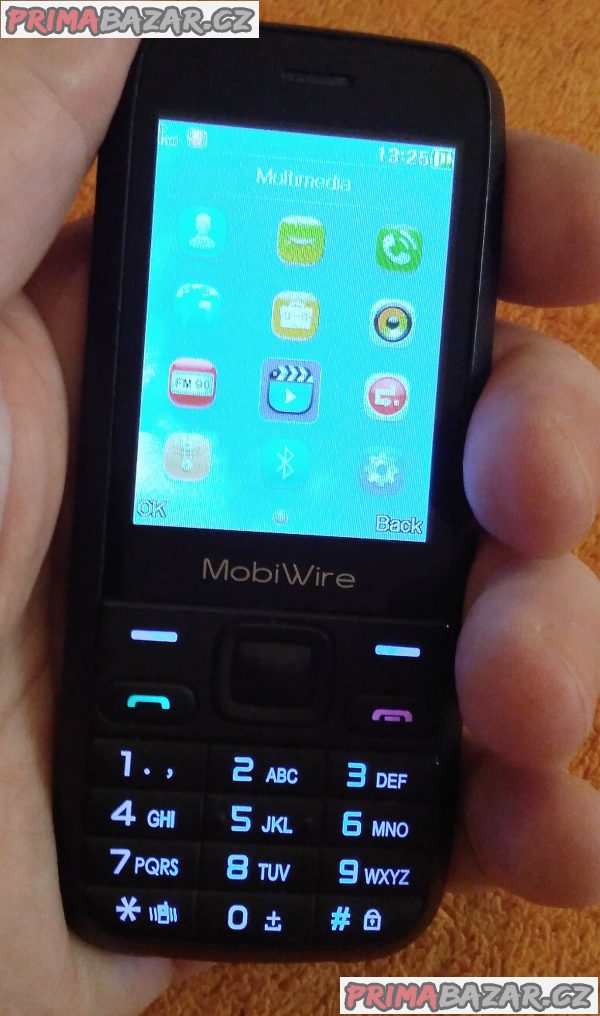 Mobil MobiWire Pictor - jako nový + DÁREK!!! Mobil MobiWire Pictor - jako nový + DÁREK!!!