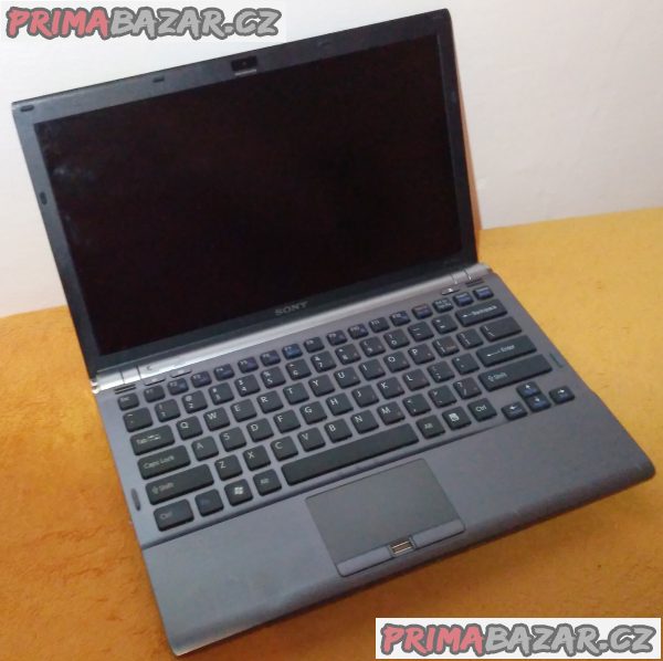 Notebook SONY Vaio Z - k opravě nebo na náhradní díly!!! Notebook SONY Vaio Z - k opravě nebo na náhradní díly!!!