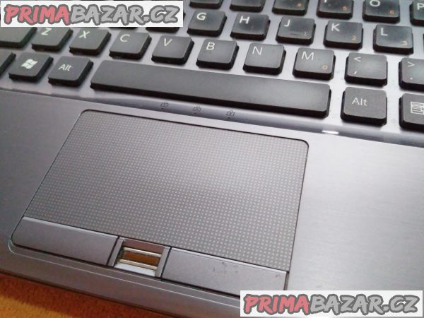 Notebook SONY Vaio Z - k opravě nebo na náhradní díly!!! Notebook SONY Vaio Z - k opravě nebo na náhradní díly!!!