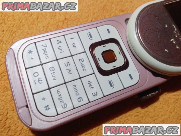 Otočná Nokia 7373 - k opravě nebo na náhradní díly!!! Otočná Nokia 7373 - k opravě nebo na náhradní díly!!!