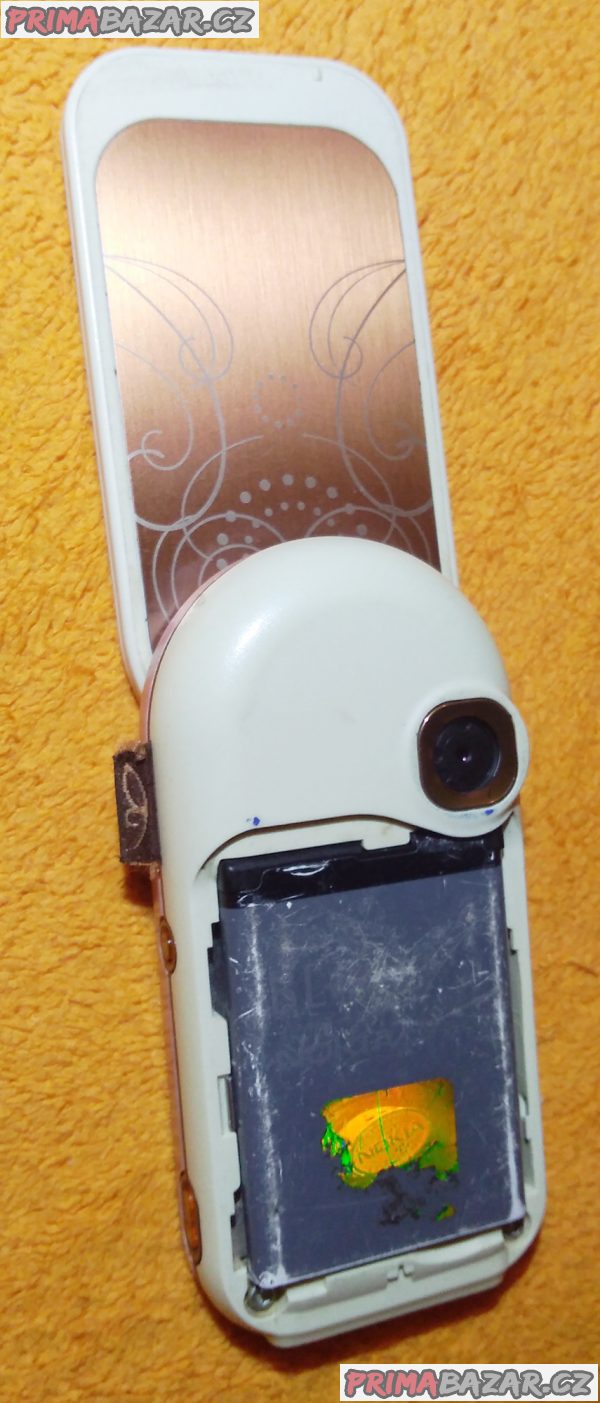 Otočná Nokia 7373 - k opravě nebo na náhradní díly!!! Otočná Nokia 7373 - k opravě nebo na náhradní díly!!!