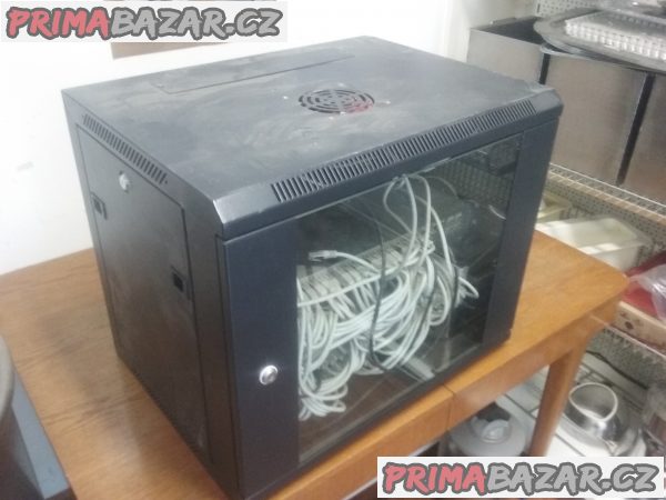 Switch se skříní Switch se skříní