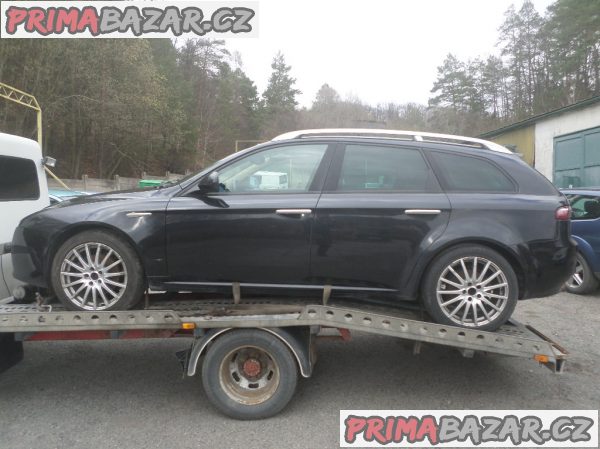 Alfa Romeo 159 1.9 mjet 110 kw rv 2007 najeto 214 tis km bez koroze dovoz Itálie