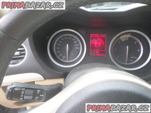 Alfa Romeo 159 1.9 mjet 110 kw rv 2007 najeto 214 tis km bez koroze dovoz Itálie