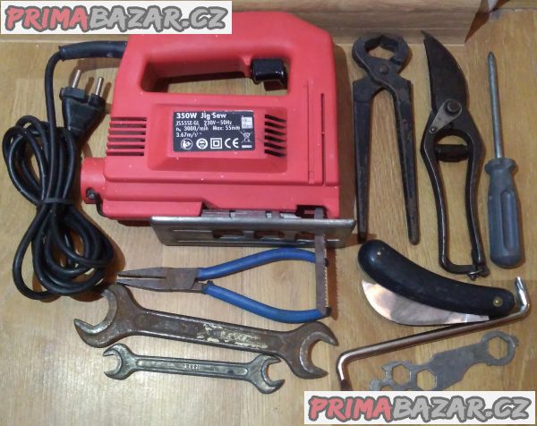 Přímočará pila JIG 350 W + 10 DÁRKŮ!!! Přímočará pila JIG 350 W + 10 DÁRKŮ!!!