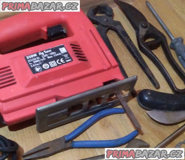 Přímočará pila JIG 350 W + 10 DÁRKŮ!!! Přímočará pila JIG 350 W + 10 DÁRKŮ!!!