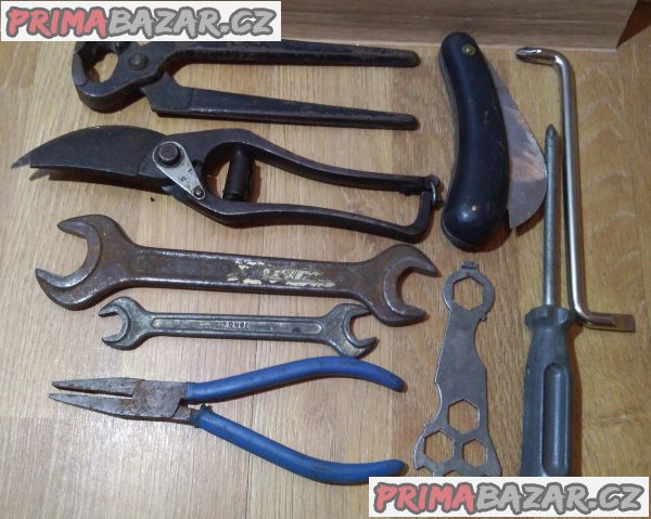 Přímočará pila JIG 350 W + 10 DÁRKŮ!!! Přímočará pila JIG 350 W + 10 DÁRKŮ!!!