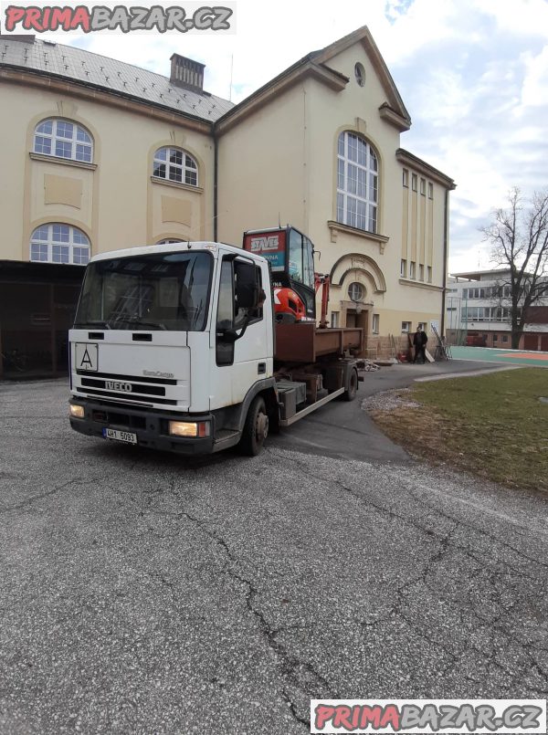 prodám nebo vyměním Iveco Cargo kontejner na 6tun  Iveco Auto Cargo rv.2001 nástavba brácha dvou pist velmi silná hydraulika natáhne a sklopi 6.tun nové pneu, vysunovaci teleskop pravidelně olej filtry .Prodej včetně kontejnerů. STK.2019 .6.m