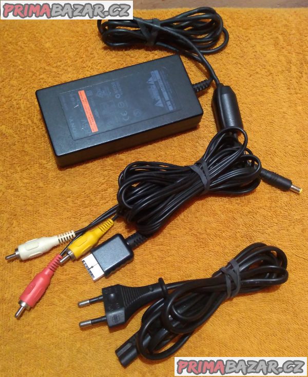 Sony PlayStation 2 slim - k opravě nebo na náhradní díly!!! Sony PlayStation 2 slim - k opravě nebo na náhradní díly!!!