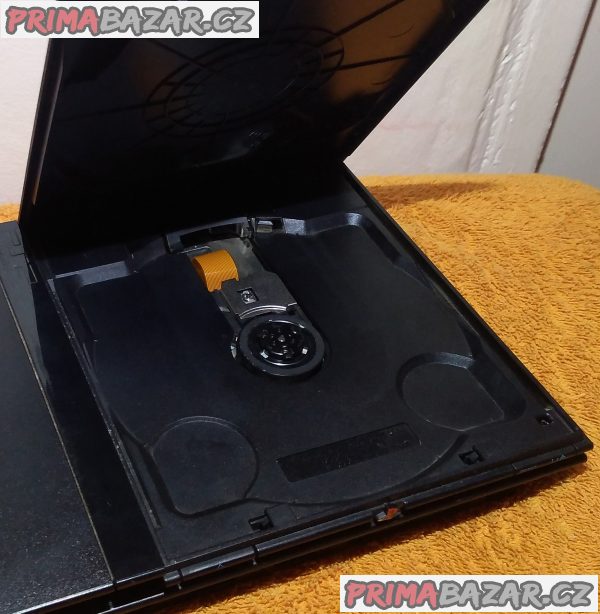 Sony PlayStation 2 slim - k opravě nebo na náhradní díly!!! Sony PlayStation 2 slim - k opravě nebo na náhradní díly!!!