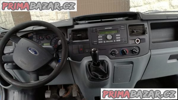 Ford Transit kombi 2,2 TDCI – 6 míst