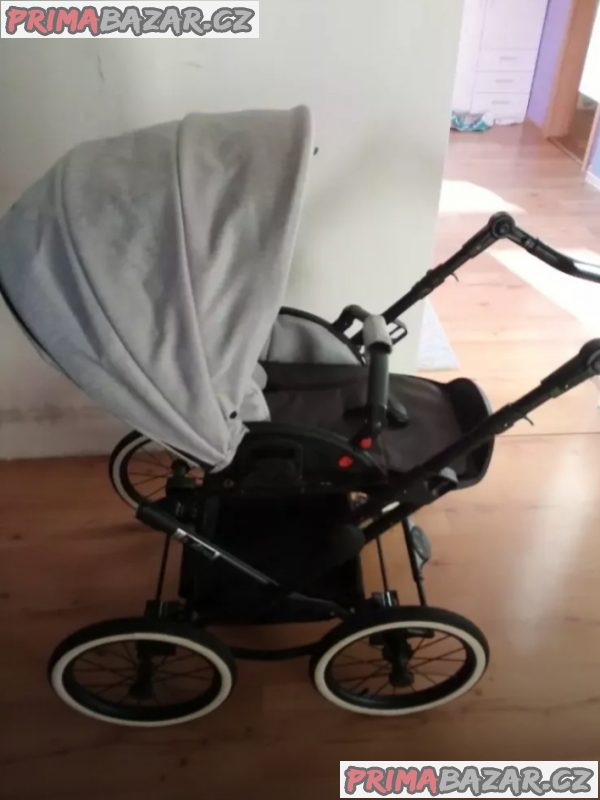 Kočárek dvojkombinovaný Kočárek dvojkombinovaný