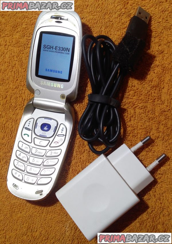 Véčko mobil Samsung SGH-E330N - funkční se slabou baterií!!! Véčko mobil Samsung SGH-E330N - funkční se slabou baterií!!!