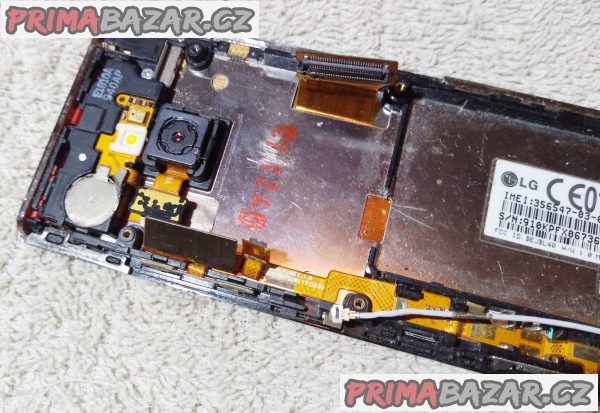 Dotykový LG BL 40 Chocolate - displej a zadní kryt. Dotykový LG BL 40 Chocolate - displej a zadní kryt.