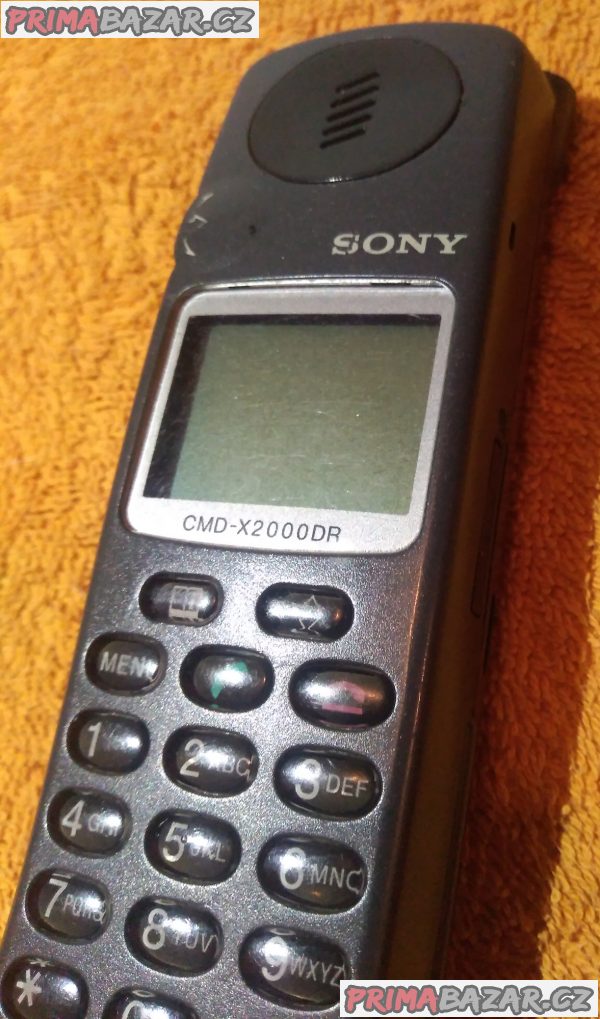 Sběratelský mobil SONY CMD-X2000DR!!! Sběratelský mobil SONY CMD-X2000DR!!!