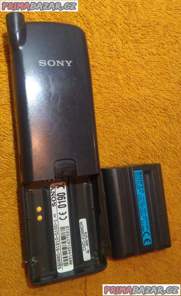 Sběratelský mobil SONY CMD-X2000DR!!! Sběratelský mobil SONY CMD-X2000DR!!!