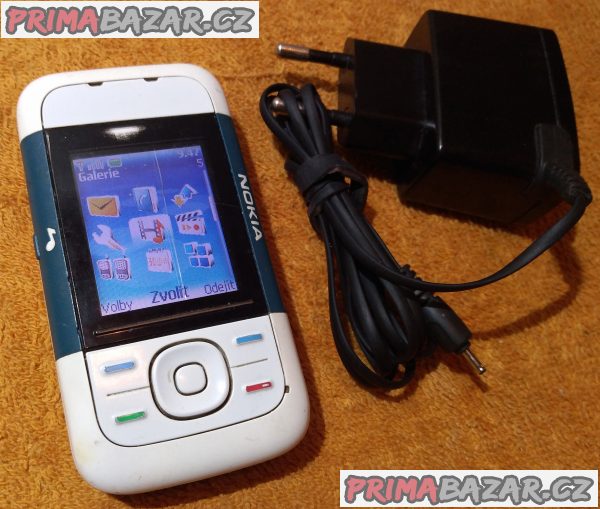 Vysouvací Nokia 5200 - funkční s dvěma nedostatky!!! Vysouvací Nokia 5200 - funkční s dvěma nedostatky!!!