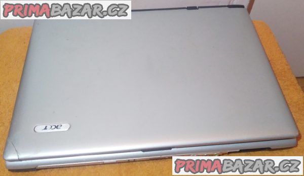 Notebook ACER Aspire 3000 - k opravě nebo na náhradní díly. Notebook ACER Aspire 3000 - k opravě nebo na náhradní díly.