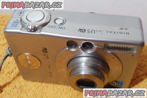 Digitální foťák a kamera Canon S230. Digitální foťák a kamera Canon S230.