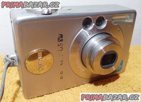Digitální foťák a kamera Canon S230. Digitální foťák a kamera Canon S230.