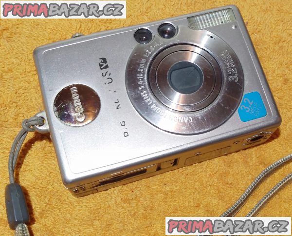 Digitální foťák a kamera Canon S230. Digitální foťák a kamera Canon S230.