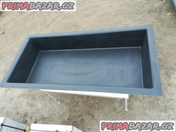 Obdélníková sklolaminátová nádoba 70x140 H-35 cm. Doprava zdarma na území ČR Obdélníková sklolaminátová nádoba 70x140 H-35 cm. Doprava zdarma na území ČR
