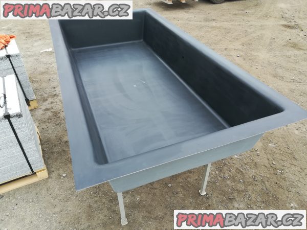 Obdélníková sklolaminátová nádoba 70x140 H-35 cm. Doprava zdarma na území ČR Obdélníková sklolaminátová nádoba 70x140 H-35 cm. Doprava zdarma na území ČR