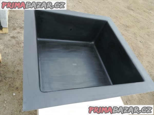 Čtvercová sklolaminátová nádoba 100 x 100cm H-35 cm + Víko na laminátovou fontánovou nádrž 100x100cm 400kg Čtvercová sklolaminátová nádoba 100 x 100cm H-35 cm + Víko na laminátovou fontánovou nádrž 100x100cm 400kg