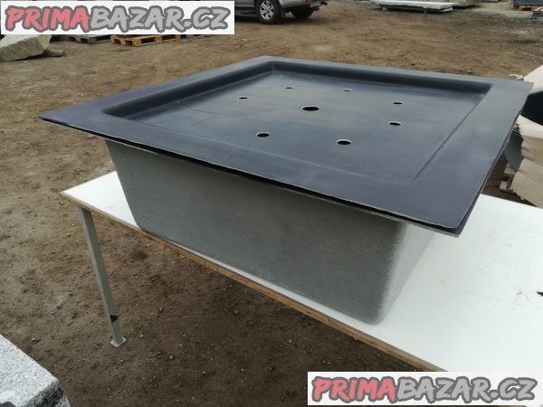 Čtvercová sklolaminátová nádoba 100 x 100cm H-35 cm + Víko na laminátovou fontánovou nádrž 100x100cm 400kg Čtvercová sklolaminátová nádoba 100 x 100cm H-35 cm + Víko na laminátovou fontánovou nádrž 100x100cm 400kg