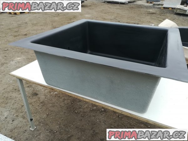 Čtvercová sklolaminátová nádoba 150 x 150cm H-45 cm + Víko na laminátovou fontánovou nádrž 150x150cm 500kg Doprava zdarma na území ČR Čtvercová sklolaminátová nádoba 150 x 150cm H-45 cm + Víko na laminátovou fontánovou nádrž 150x150cm 500kg Doprava zdarma na území ČR