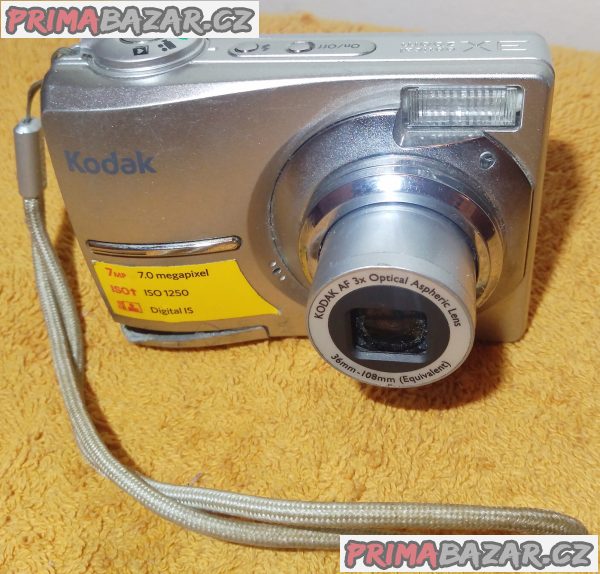 Digitální foťák Kodak EasyShare C713 - má 2 nedostatky. Digitální foťák Kodak EasyShare C713 - má 2 nedostatky.