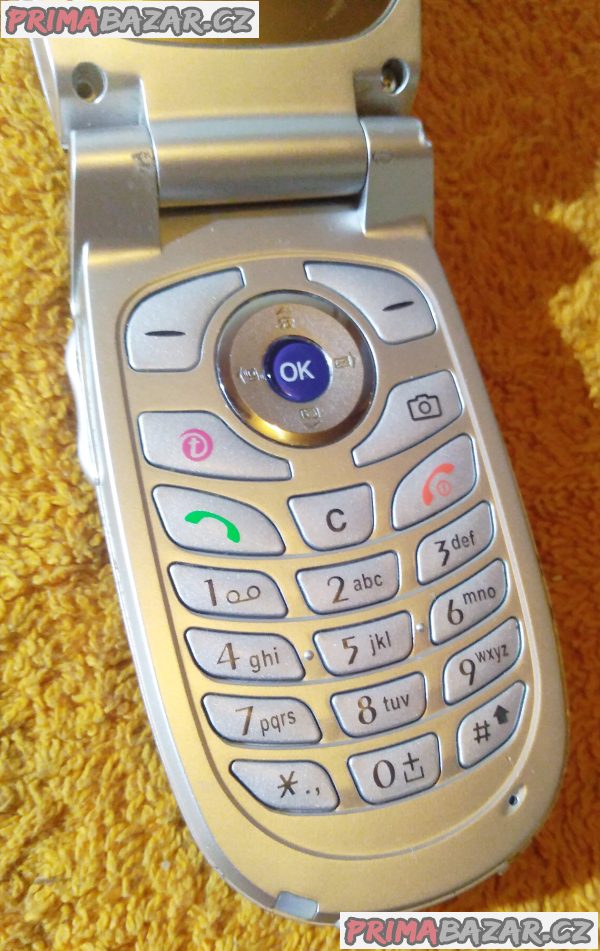 Výklopný LG C2200 - k opravě nebo na náhradní díly!!! Výklopný LG C2200 - k opravě nebo na náhradní díly!!!