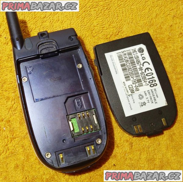 Výklopný LG C2200 - k opravě nebo na náhradní díly!!! Výklopný LG C2200 - k opravě nebo na náhradní díly!!!
