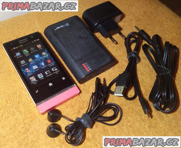 Sony Xperia U - velice hezký + 4 DÁRKY!!! Sony Xperia U - velice hezký + 4 DÁRKY!!!