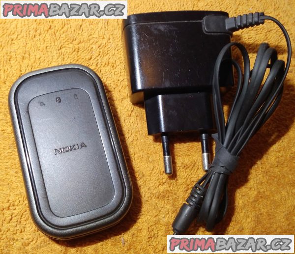 Bezdrátový externí GPS přijímač NOKIA LD-3W. Bezdrátový externí GPS přijímač NOKIA LD-3W.