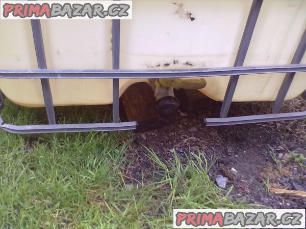 nádrž na vodu nádrž na vodu