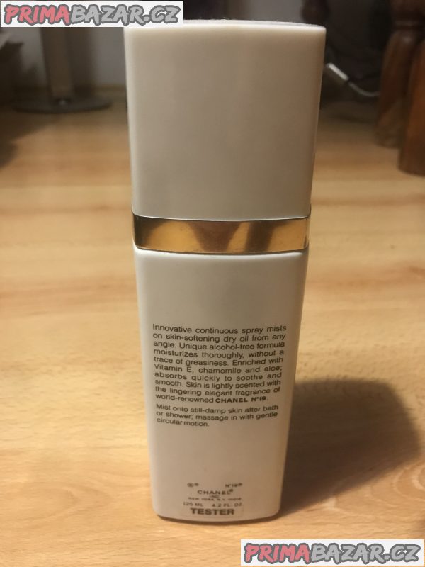 Velice vzácný CHANEL Body Satin Spray.