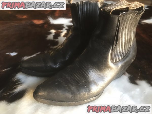 Pánské kovbojské/westernové kožené boty koně. Pánské kovbojské/westernové kožené boty koně.